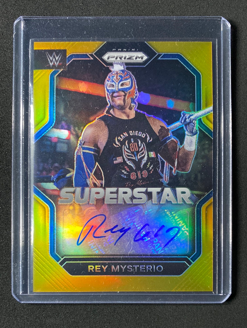 2023 Prizm WWE Rey Mysterio Superstar Autographs Gold 10/10