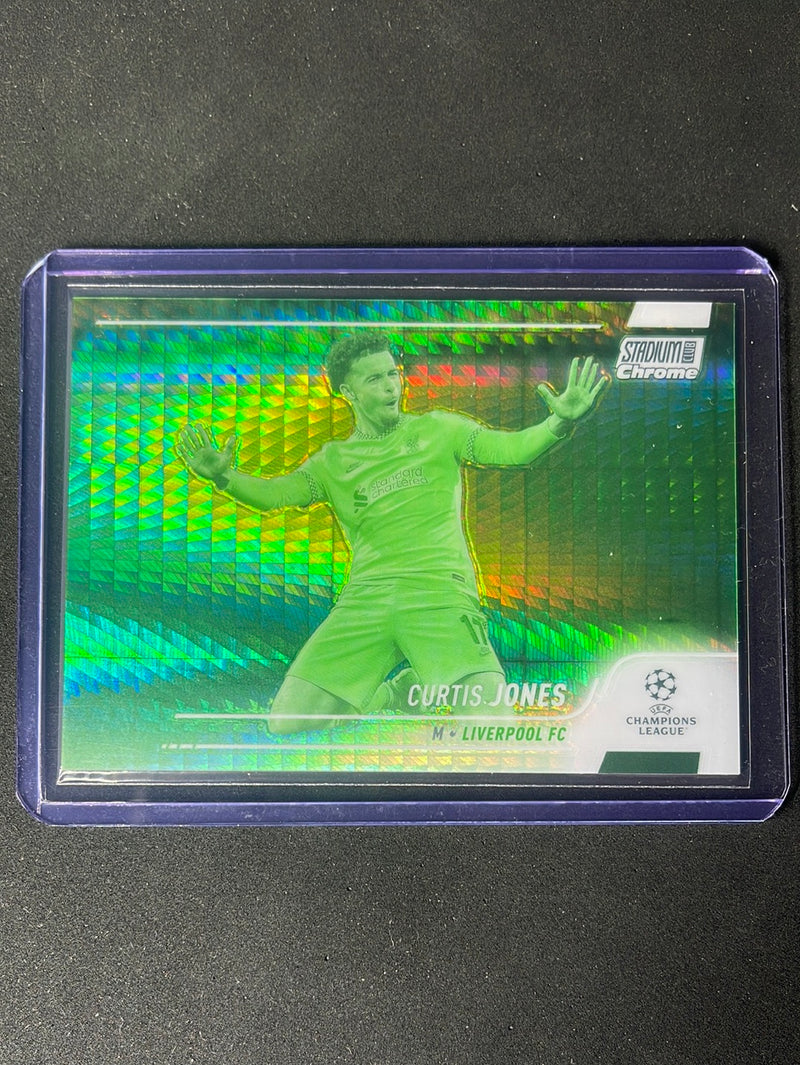 2021-22 Topps Stadium Club Chrome UEFA Champions League Curtis Jones Night Vision Prism Refractor 96/175