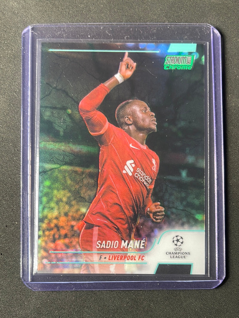 2021-22 Topps Stadium Club Chrome UEFA Champions League Sadio Mane Aqua/Green Electric Charge Refractor 195/199