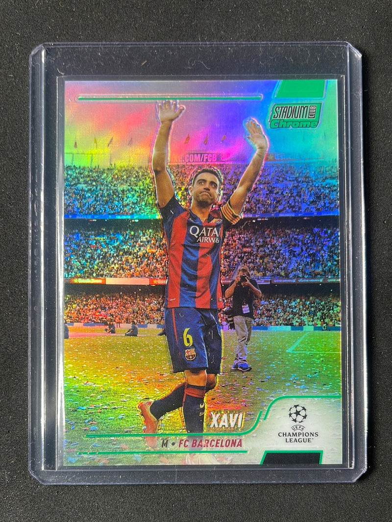 2021-22 Topps Stadium Club Chrome UEFA Champions League Xavi Green Refractor 17/150