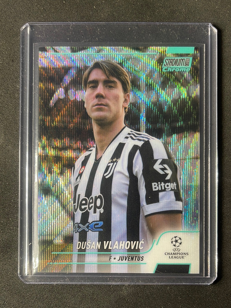 2021-22 Topps Stadium Club Chrome UEFA Champions League Dusan Vlahovic Aqua Wave Refractor 201/250