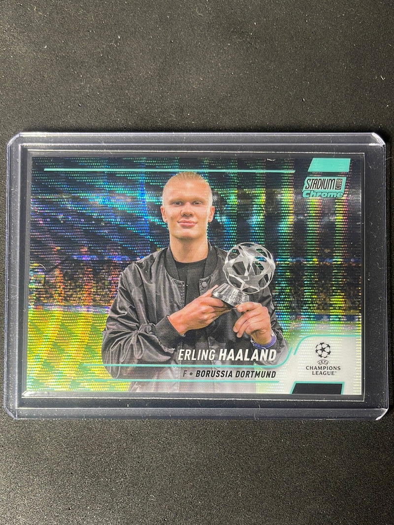 2021-22 Topps Stadium Club Chrome UEFA Champions League Erling Haaland Aqua Wave Refractor 129/250