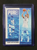 2021-22 Panini NBA Hoops Giannis Antetokounmpo Pure Players