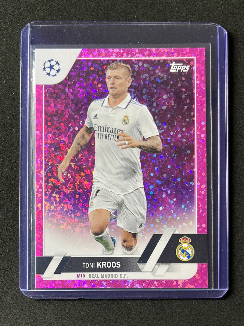 2022-23 Topps UEFA Club Competitions Toni Kroos Pink Sparkle