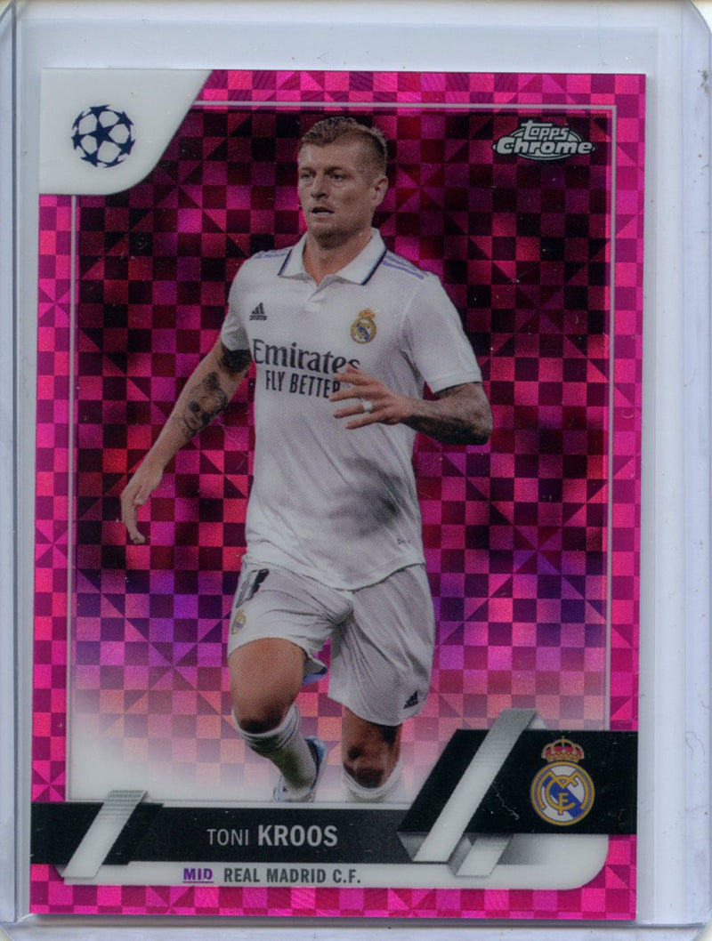 2022-23 Topps Chrome UEFA Toni Kroos Pink X-Fractor 122/250