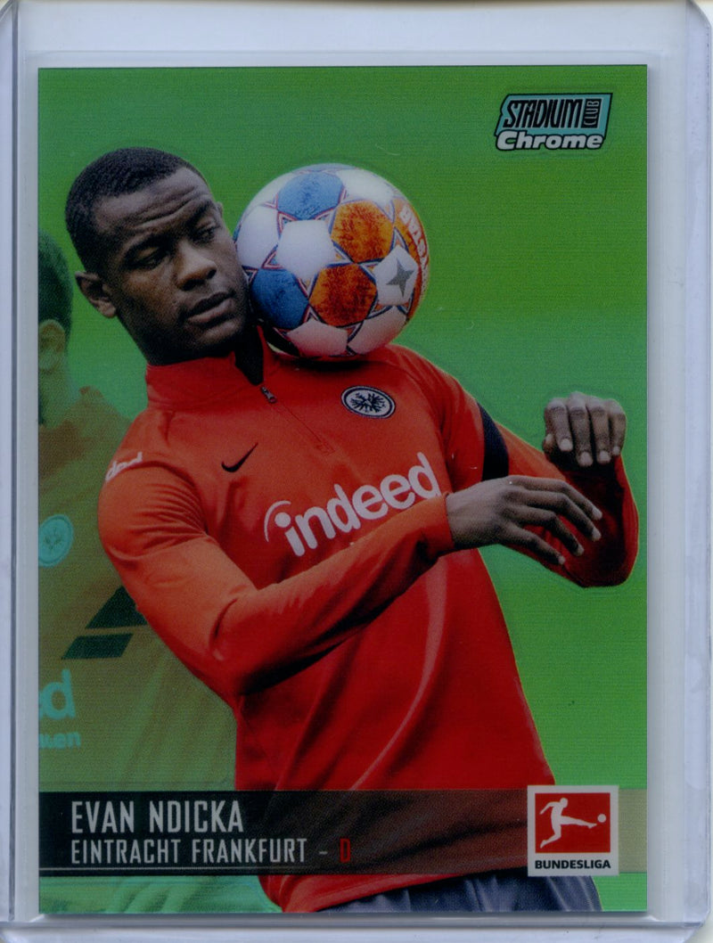 2021-22 Topps Bundesliga Stadium Club Chrome Evan Ndicka Aqua Refractor 52/199