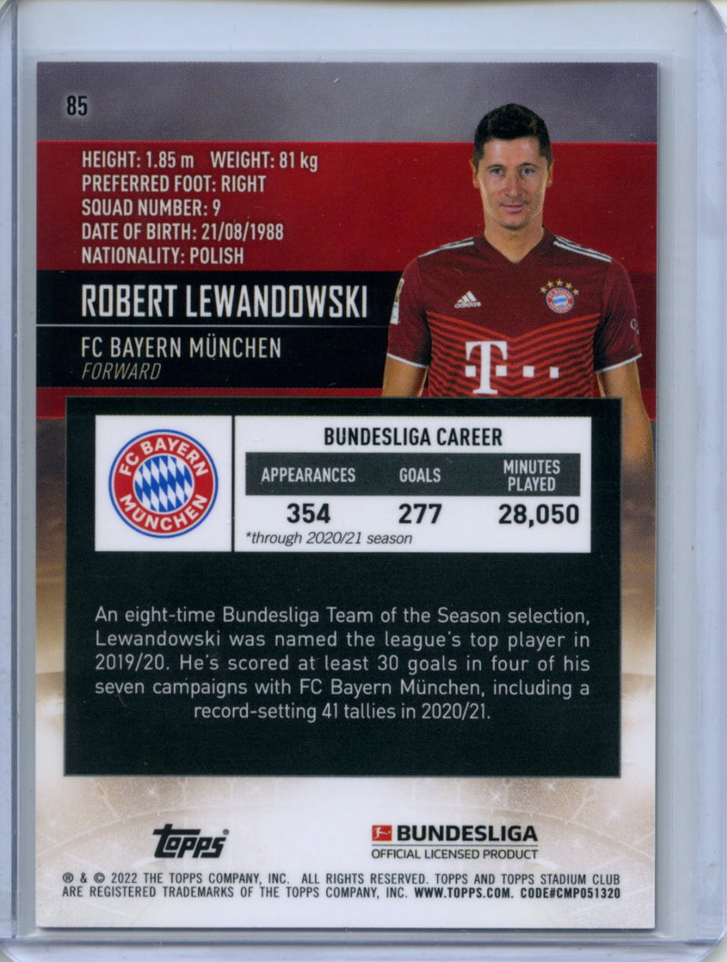 2021-22 Topps Bundesliga Stadium Club Chrome Robert Lewandowski Orange Yellow Wave Electric Charge