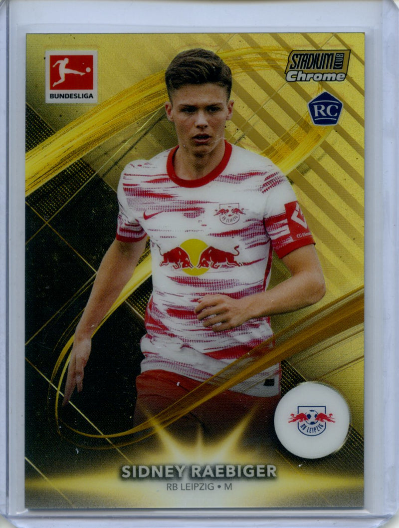 2021-22 Topps Bundesliga Stadium Club Chrome Sidney Raebiger Golden Promises Gold Refractor 46/50