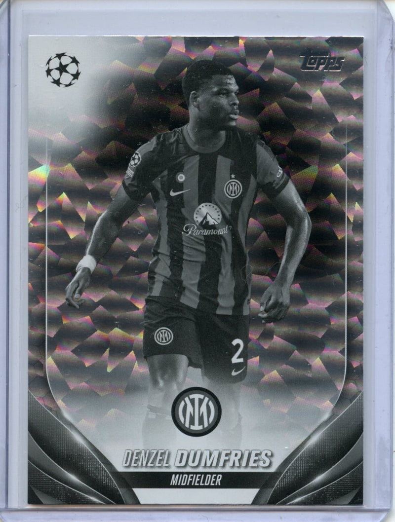 2023-24 Topps UEFA CC Denzel Dumfries Black And White Icy Foil 73/150