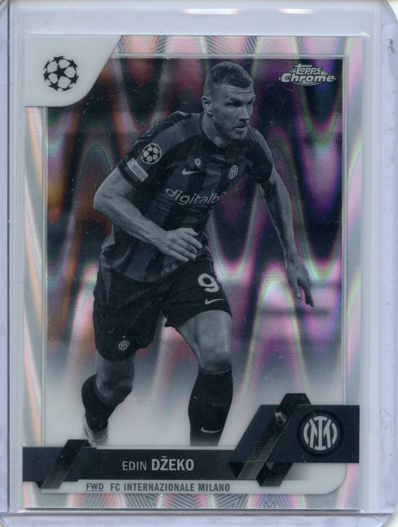 2022-23 Topps Chrome UEFA Edin Dzeko Black & White Ray Wave