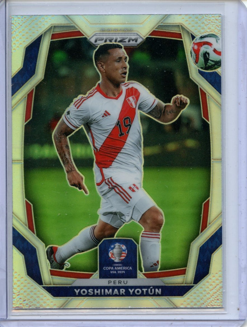 2024 Panini Prizm Copa America Yoshimar Yotun Silver
