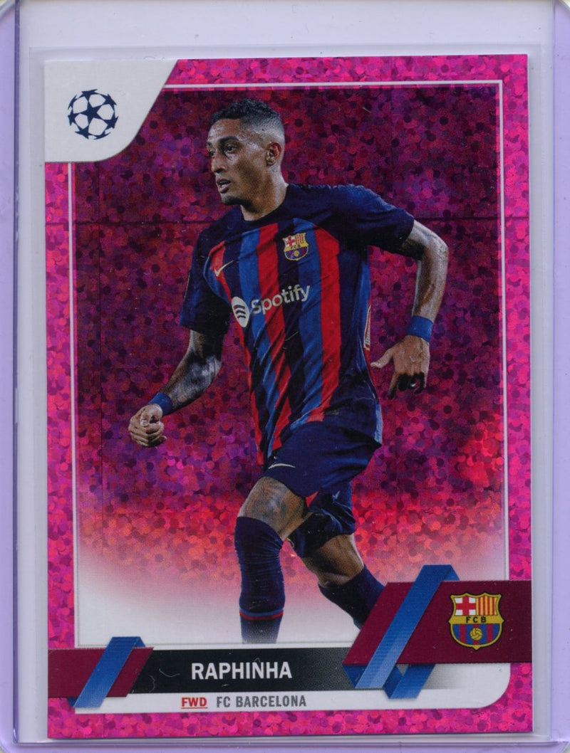 2022-23 Topps UEFA Club Competitions Raphinha Pink Sparkle