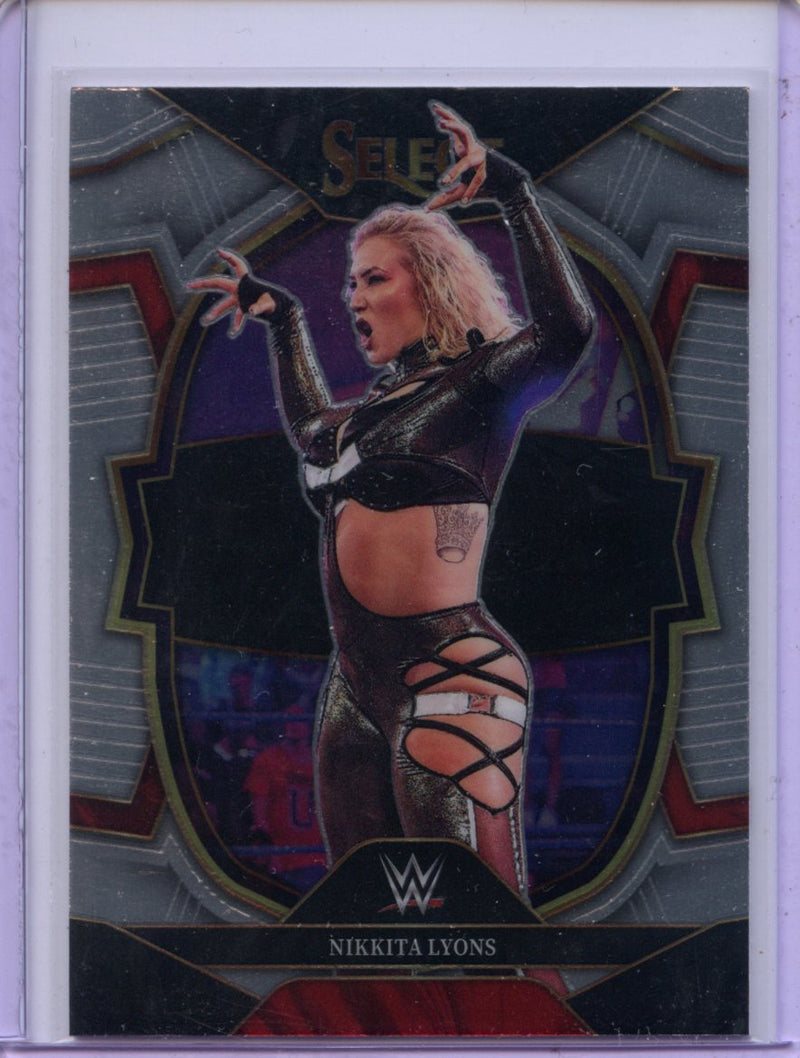 2023 Panini Select WWE Nikkita Lyons Concourse