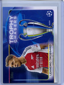 2024-25 Topps UEFA CC Leandro Trossard Trophy Chasers
