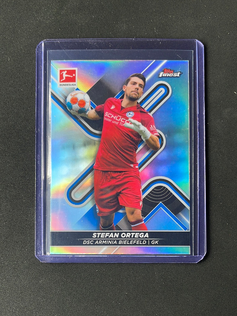 2021-22 Topps Finest Bundesliga Stefan Ortega Refractor