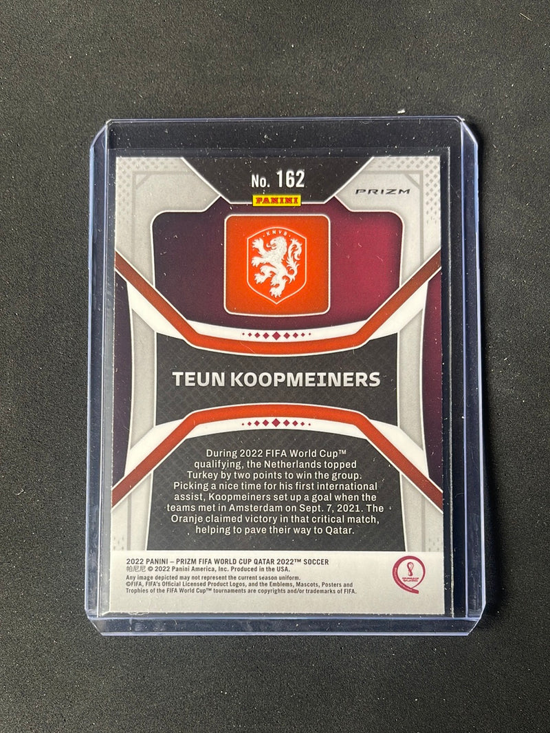 2022 Panini Prizm FIFA World Cup Qatar Teun Koopmeiners Hyper Prizm