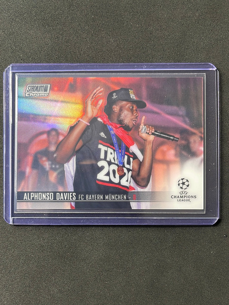 2020-21 Topps Stadium Club Chrome UEFA Champions League Alphonso Davies Refractor