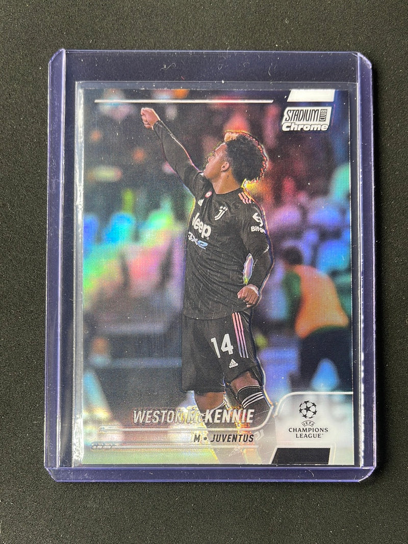 2021-22 Topps Stadium Club Chrome UEFA Champions League Weston Mckennie Refractor