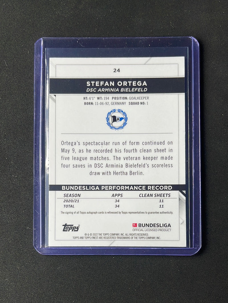 2021-22 Topps Finest Bundesliga Stefan Ortega Refractor