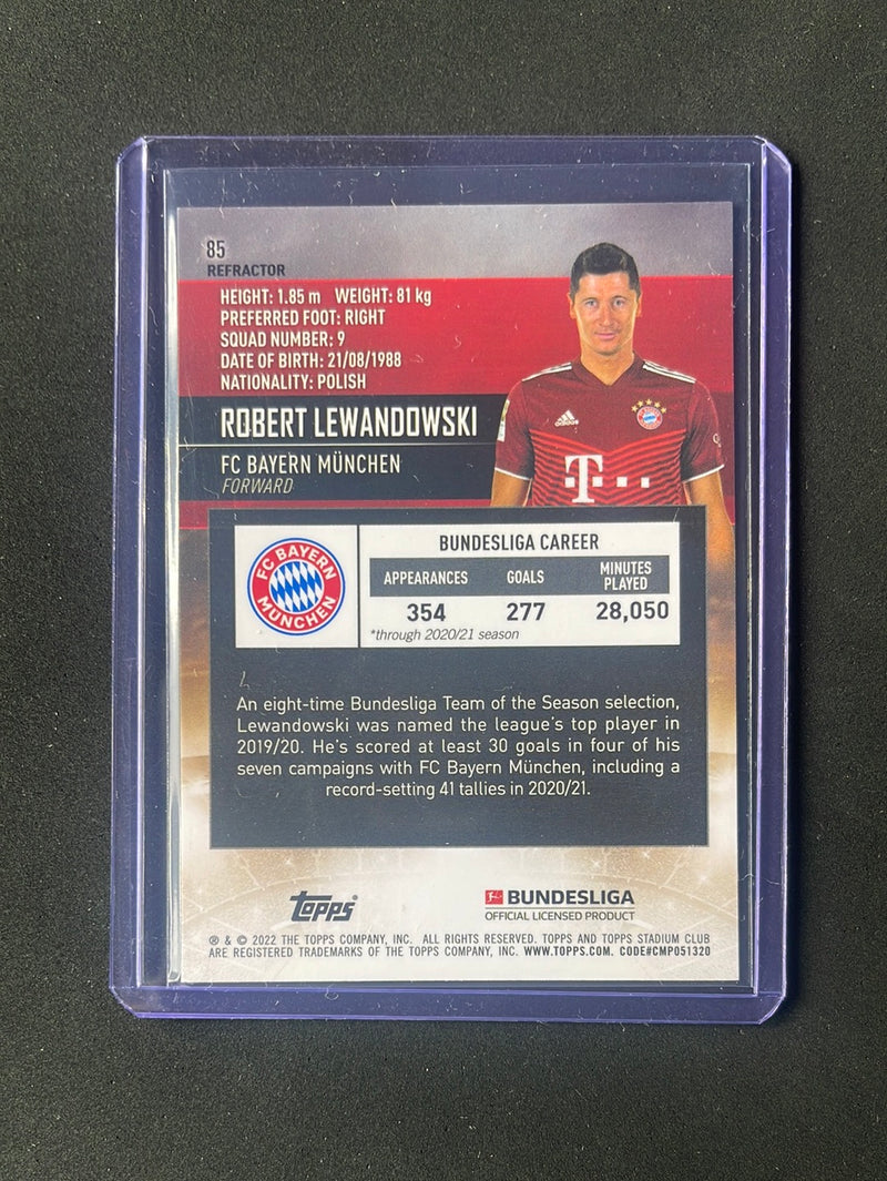 2021-22 Topps Bundesliga Stadium Club Chrome Robert Lewandowski Refractor